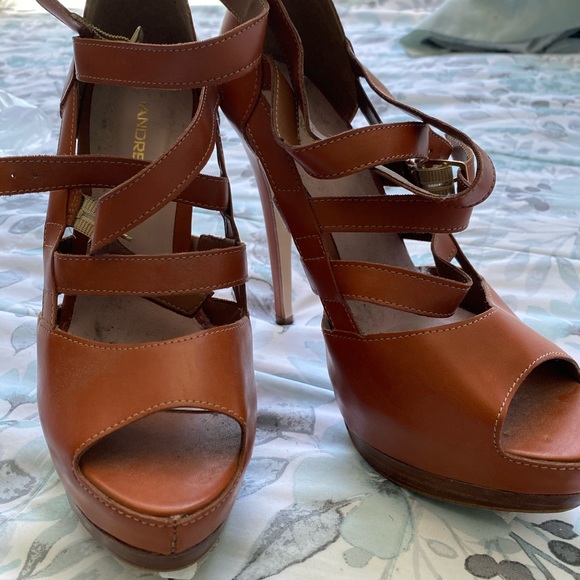 Heels - Picture 2 of 3